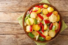 Lúcete preparando este delicioso plato Foto: Shutterstock