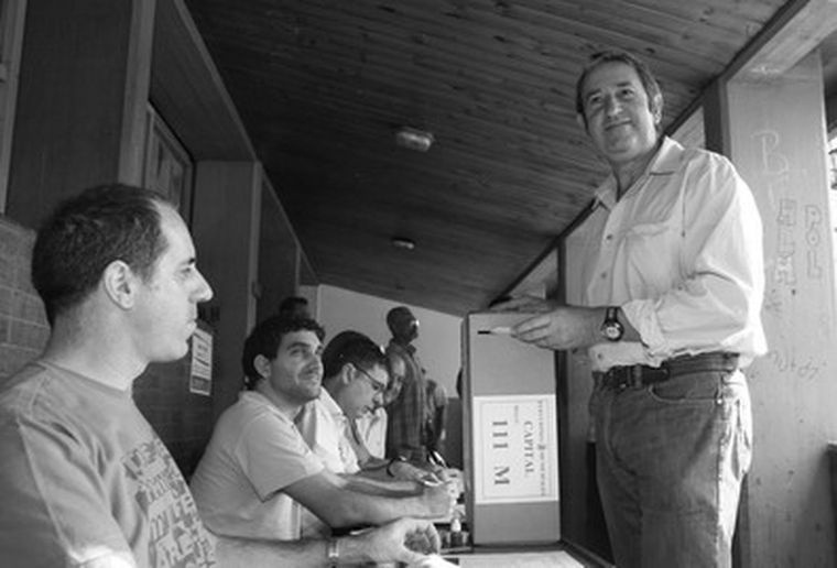 El vicepresidente votó por los concejales y habló de la Nación.