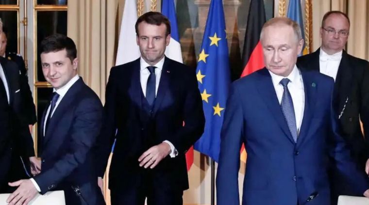 Años atrás, Putin y Zelenski se cruzaron en un acto oficial. Foto: NA.