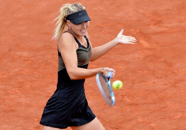Sharapova completó así su Grand Slam con el único título que le faltaba. Foto: EFE