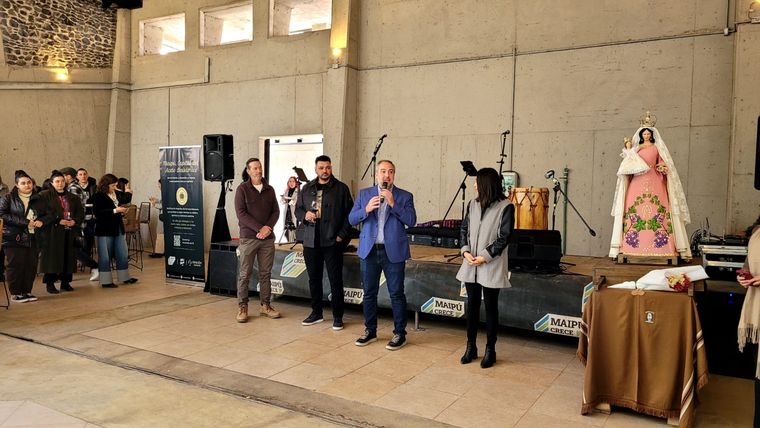El intendente de Maipú, Matías Stevanato, dirigiéndose al público presente. El intendente de Maipú, Matías Stevanato, dirigiéndose al público presente.