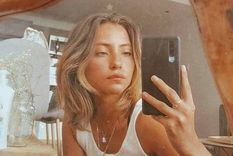 Foto: https://www.publimetro.com.mx/mx/entretenimiento/2020/11/27/raul-araiza-hija-camila-jeans-rotos-botas.html