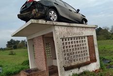 Así terminó el coche tras el accidente que sorprendió al país Foto: @esteban13870547