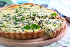 Cómo hacer una tarta de queso y espinacas cremosa y crujiente Foto: Shutterstock