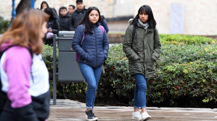 El inicio de semana en Mendoza estará marcado por temperaturas bajas, presencia de heladas y cielo parcialmente cubierto, según el Servicio Meteorológico Nacional.