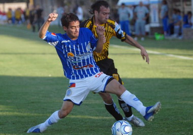 Vallés lucha ante la marca de Román Díaz Foto: Télam