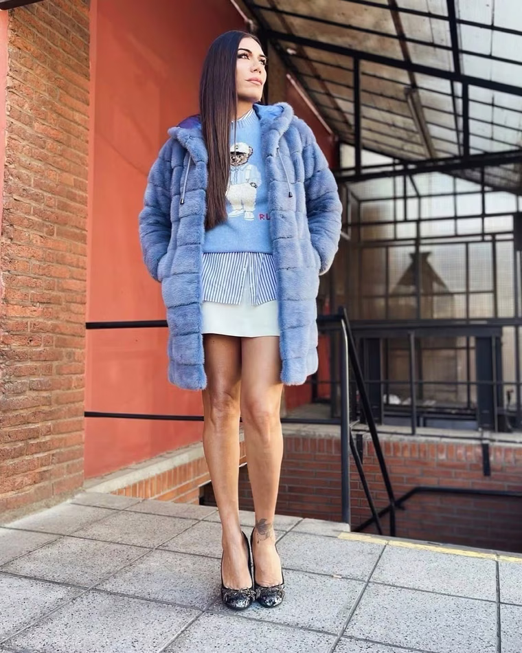 Una combinación que desafía los clásicos oscuros del invierno. Una combinación que desafía los clásicos oscuros del invierno.