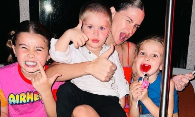 La China Suárez mostró cómo están hoy sus tres hijos La actriz y cantante pasó el Día de la Madre con Rufina, Magnolia y Amancio Foto: @sangrejaponesa