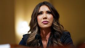 La secretaria de Seguridad Nacional de EE.UU., Kristi Noem, aseguró que al sospechoso "nunca se le tenía que haber permitido que entrara en el país".