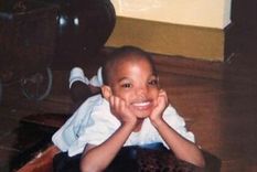 asombroso: de chico se reian de su nariz y hoy triunfa como modelo