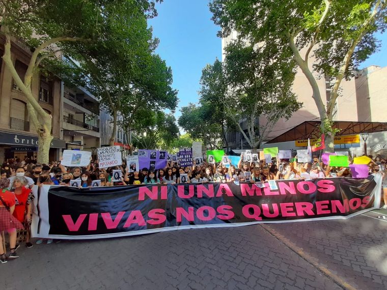 Cuatro femicidios fueron cometidos por hombres de las fuerzas de seguridad