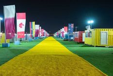El campamento con containers está ubicado a poca distancia de la estación de metro local Foto: Qatar 2022