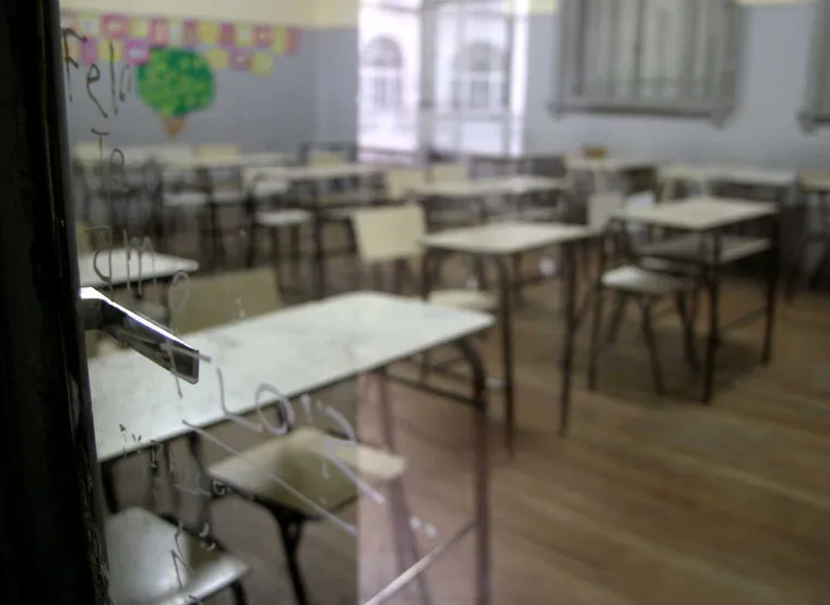 Se determinó la obligatoriedad de sostener “el 75% de la prestación habitual del servicio educativo”.