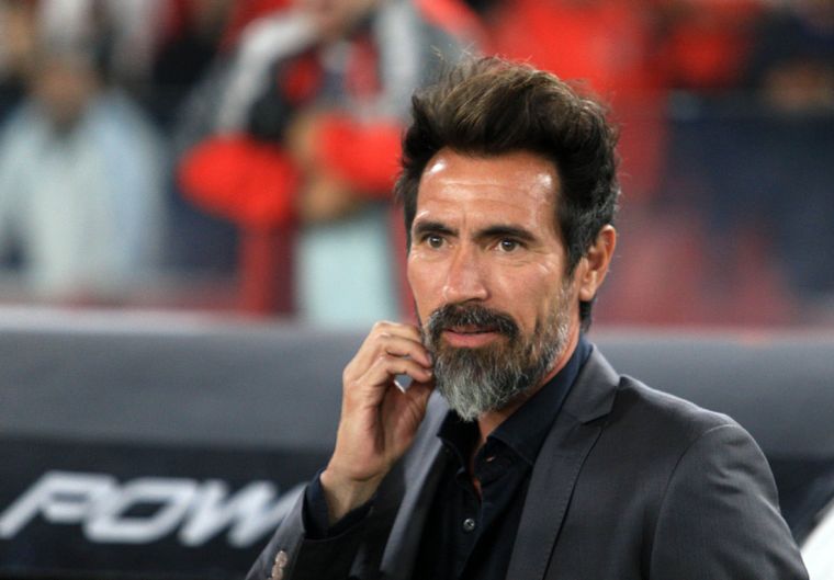 Las explosivas declaraciones de Eduardo Domínguez contra Juan Sebastián Verón Foto: Noticias Argentinas