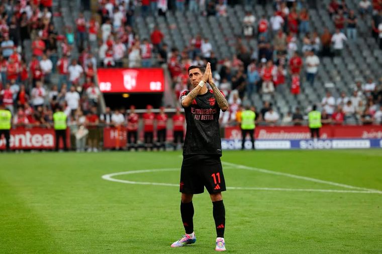Di María jugó su último partido de la liga portuguesa con Benfica. Foto: @angeldimariajm