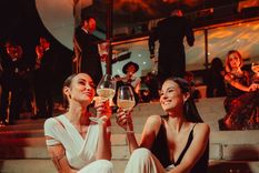 Caro Di Nezio y Luli Fernández. No te pierdas la increíble galería de fotos, al final de la nota. Foto: Gentileza Baron B