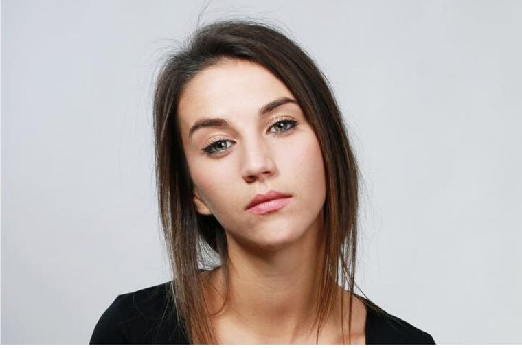 Éllite, Claudia Salas