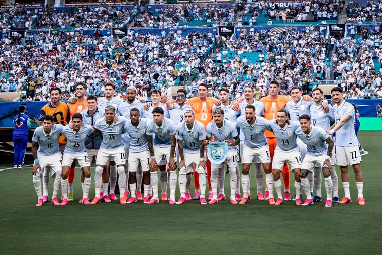 La Selección de Uruguay no sale de la pesadilla tras su estrepitoso fracaso en el Mundial.