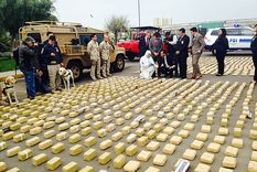 traficantes abandonan una tonelada de droga en el desierto chileno