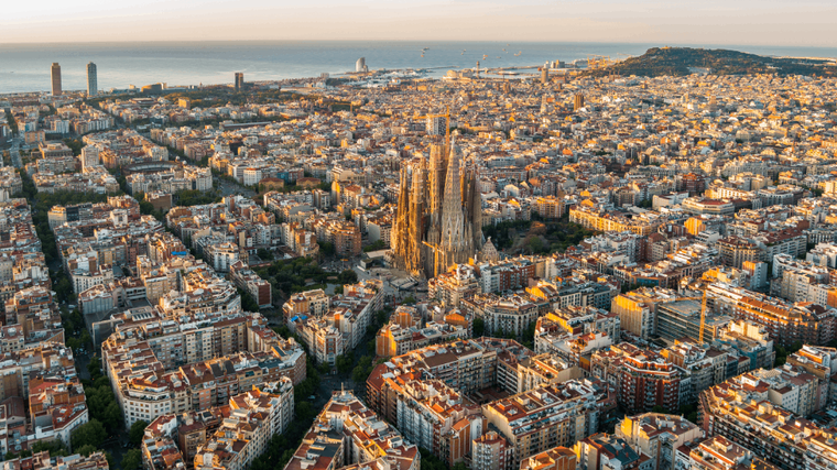 Barcelona no tuvo playas hasta 1992. Se crearon como parte de la remodelación para los Juegos Olímpicos, usando arena traída desde Egipto.