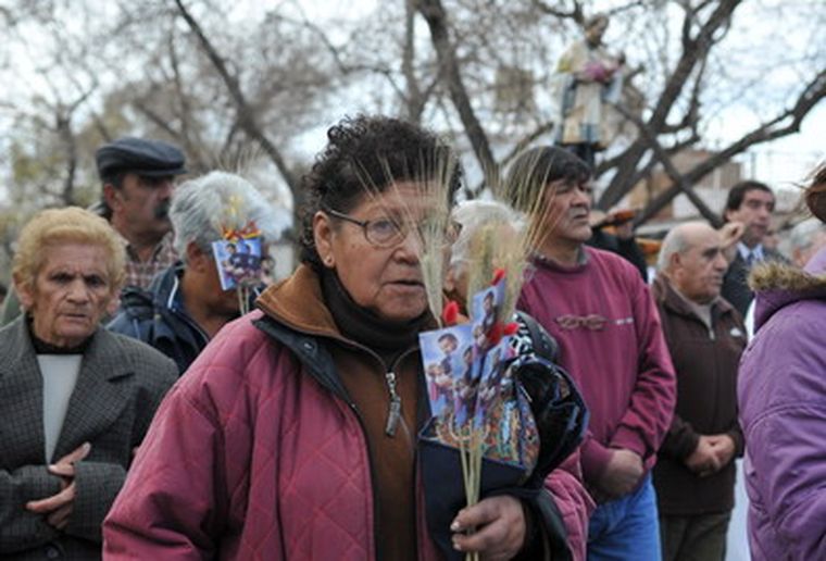 Miles de mendocinos se movilizan hoy por el trabajo. Foto: Pachy Reynoso / MDZ