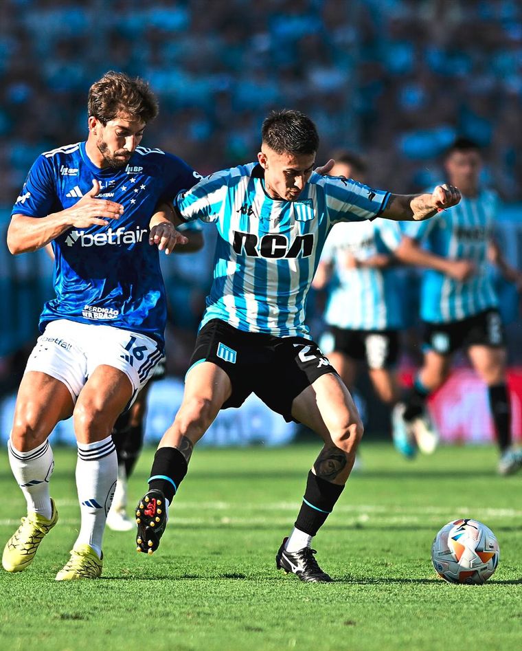 Gabriel Rojas jugando contra Cruzeiro durante la final de la Copa Sudamericana 2024. Gabriel Rojas jugando contra Cruzeiro durante la final de la Copa Sudamericana 2024.