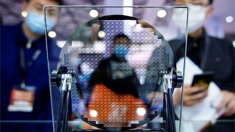 Líderes de las grandes empresas tecnológicas le dijeron a la BBC que el problema de la escasez de chips se puede prolongar hasta dos años. Foto: REUTERS