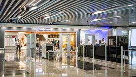 Tensión en Aeroparque: Faroni descartó un celular al ser interceptado por la Policía