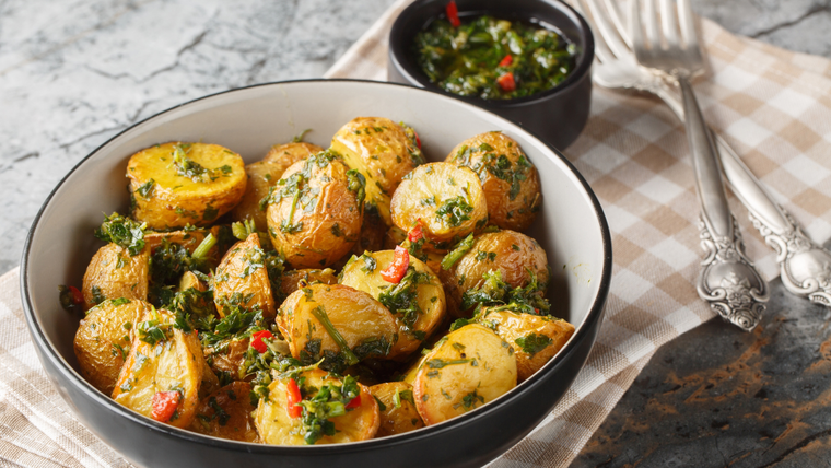 Receta súper fácil de papas fritas rústicas con chimichurri Receta súper fácil de papas fritas rústicas con chimichurri