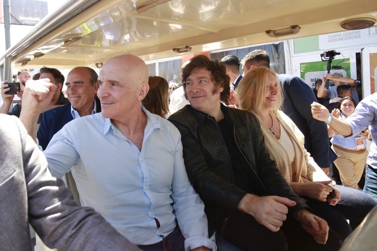 Javier Milei en el centro de la escena Foto: Archivo