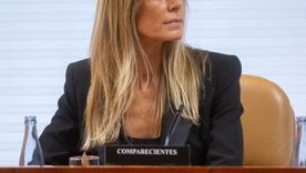 Begoña Gómez, esposa del presidente del Gobierno español, Pedro Sánchez, será juzgada por presuntos delitos de tráfico de influencias y malversación de fondos públicos. Begoña Gómez, esposa del presidente del Gobierno español, Pedro Sánchez, será juzgada por presuntos delitos de tráfico de influencias y malversación de fondos públicos.