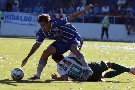 El Tomba se juega un choque clave por la punta de la zona. El Tomba se juega un choque clave por la punta de la zona.