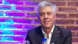 Es conocido por sus trabajos como carpintero y es el dueño de “De Buena Madera”.