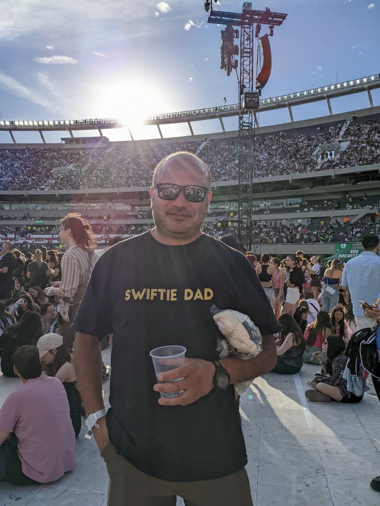 Swiftie dad, una categoría nueva del universo Taylor Foto: @reskatehot - X