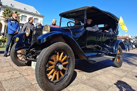 Este fin de semana se llevó a cabo la edición 120° del clásico eventos de autos. Este fin de semana se llevó a cabo la edición 120° del clásico eventos de autos.