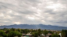 Aunque seguirá fresco, este martes la temperatura comenzará a subir en Mendoza. Aunque seguirá fresco, este martes la temperatura comenzará a subir en Mendoza.