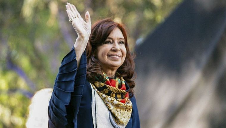 Cristina Fernández de Kirchner permanece en prisión domiciliaria. 