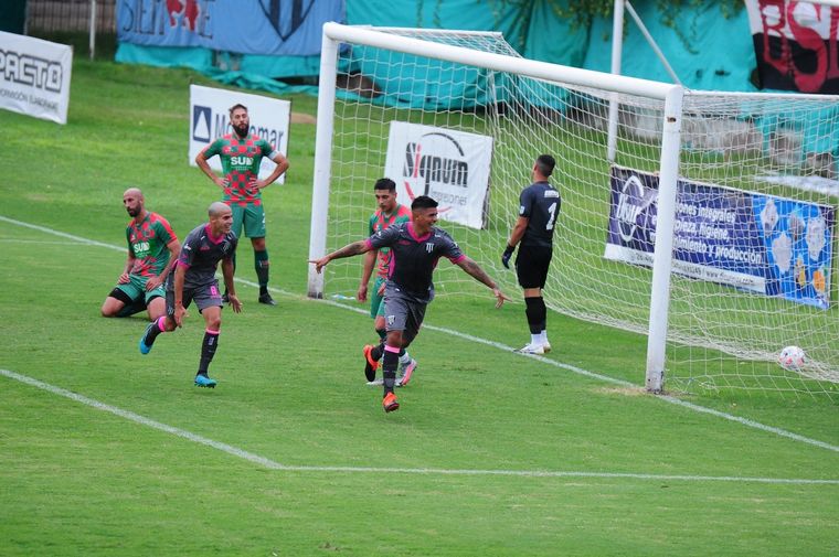 Ramón Lentini, la gran figura del Lobo. Foto: ALF PONCE MERCADO / MDZ