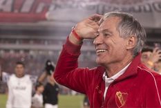 El ex DT de Independiente elogió a Tevez Foto: Instagram @arielholanok