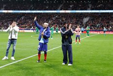 Atlético de Madrid De Paul, Correa y Molina fueron homenajeados por el campeonato del mundo en Madrid. Foto: @Atleti