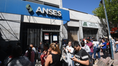 Cuánto se cobrarán las pensiones de Anses en marzo. Foto: Rodrigo DAngelo / MDZ Cuánto se cobrarán las pensiones de Anses en marzo. Foto: Rodrigo DAngelo / MDZ