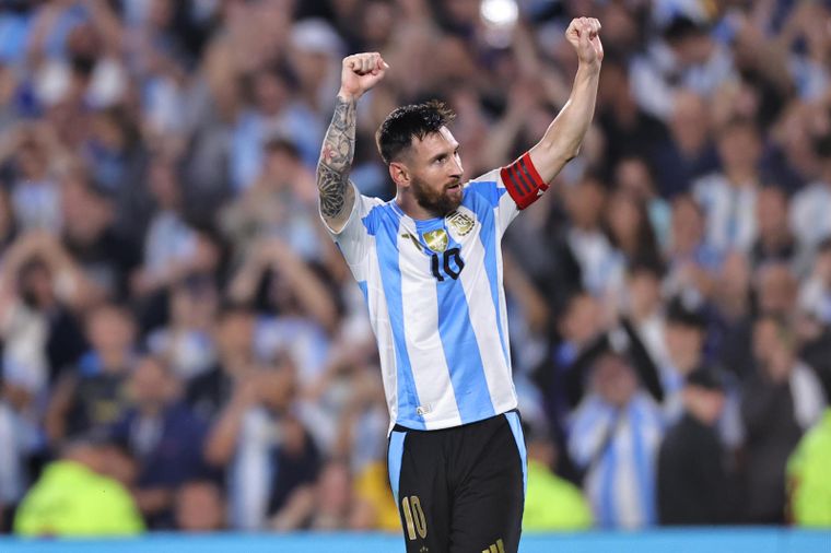 Lionel Messi cumple 38 años y Newells ya tiene su regalo para él.