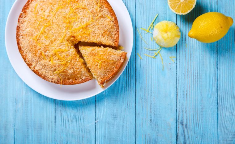 Bizcocho de limón y coco Una receta simple y deliciosa para hacer en minutos. Foto: Shutterstock