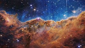 Al preguntarnos por el centro del universo, nos enfrentamos a los límites de nuestra intuición. Al preguntarnos por el centro del universo, nos enfrentamos a los límites de nuestra intuición.