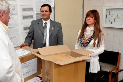 MDZol | Los medicamentos, entregados en el despacho del director del hospital, Armando Douverné. Foto: Mediamza.com