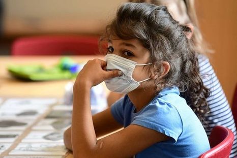 Los niños desarrollan por lo general un cuadro más leve de la enfermedad cuando se contagian. Foto: GETTY IMAGES