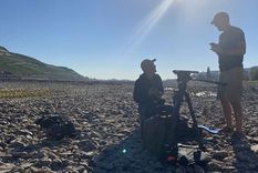 Un equipo de la BBC en la ribera seca de Rin, uno de los más importante de Europa