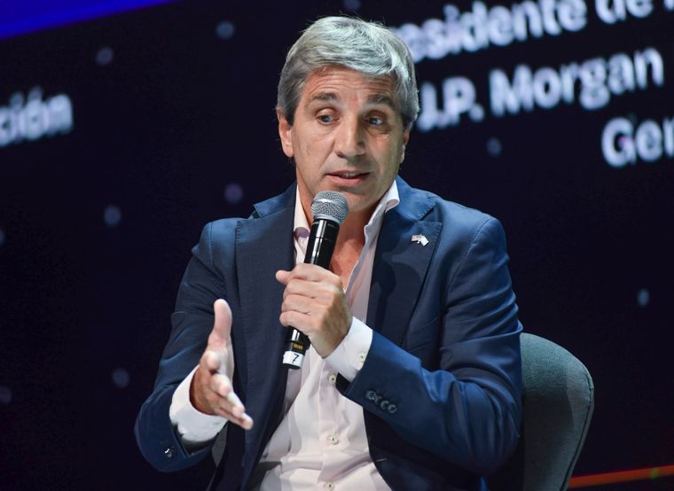 Luis Toto Caputo tiene la expectativa de que abril cierre con el IPC en un dígito. Foto: NA. Foto: Noticias Argentinas