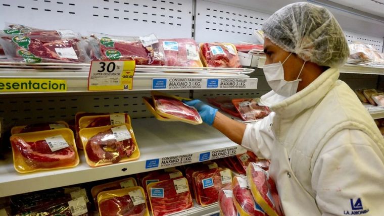 El dato que predice una escalada inflacionaria para julio se enfoca en la asistencia del Banco Central al Tesoro para financiar el déficit fiscal. Foto: MDZ