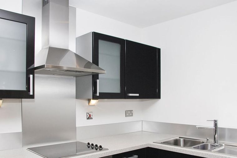 La campana extractora es vital para la limpieza de la cocina Foto: Shutterstock